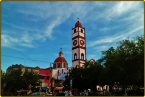 Catedral_Ciudad_Victoria,_Sagrado_Corazón_de_Jesús,_Ciudad_Victoria,_Estado_de_Tamaulipas,_México_fovissste