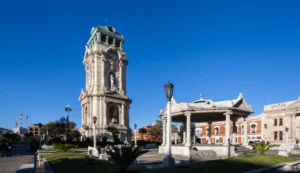 Reloj_Monumental,_Pachuca,_Hidalgo,_México,_HIdalgo Fovissste